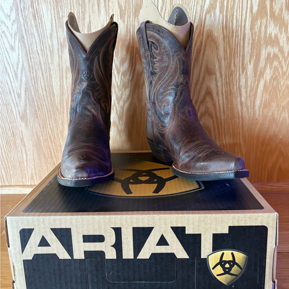 Ariat Distressed Brown Western Boots